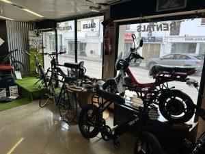 Retail shop for lease_windows